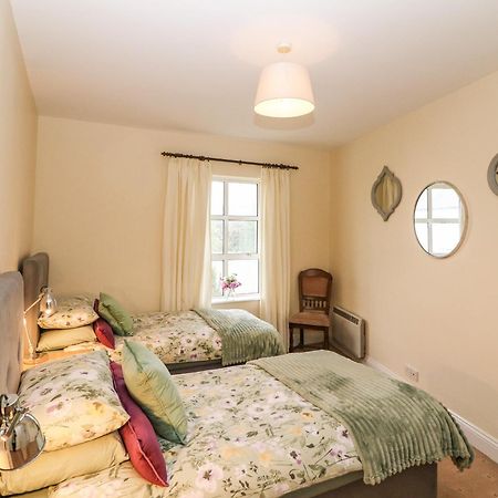 8 Scrahan Place Killarney Exterior photo